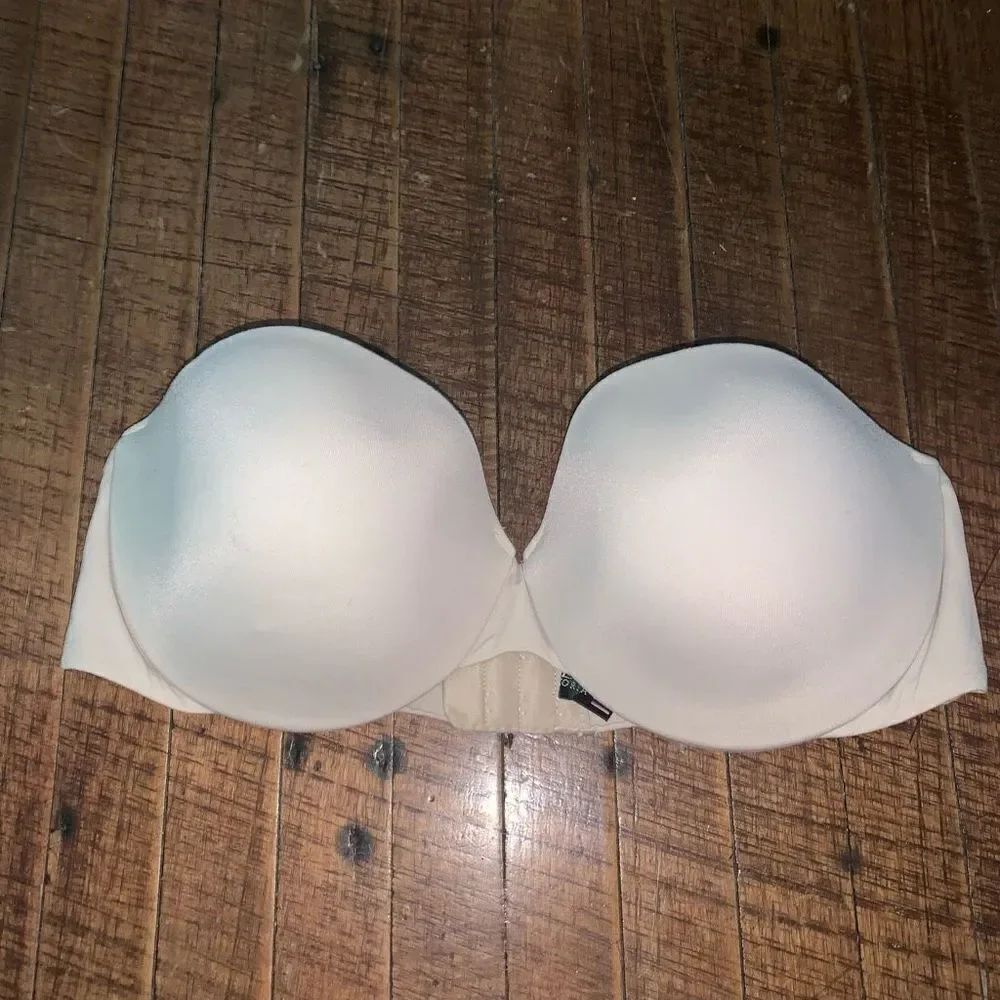 Victoria’s Secret nude IPEX 34C strapless normcore bra